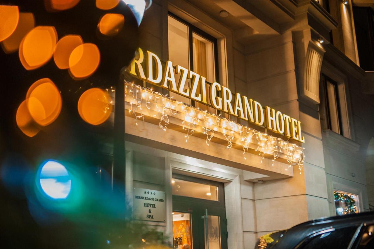 Bernardazzi Grand Hotel Chisinau Exterior foto