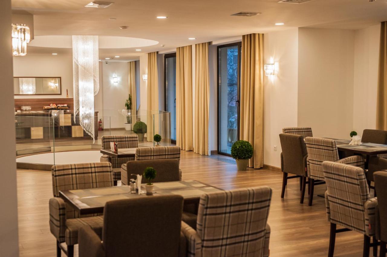 Bernardazzi Grand Hotel Chisinau Exterior foto